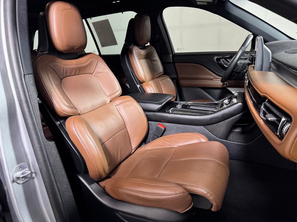 Certified 2023 Lincoln Aviator Reserve w/ Equipment Group 201A AWD/4WD image 9