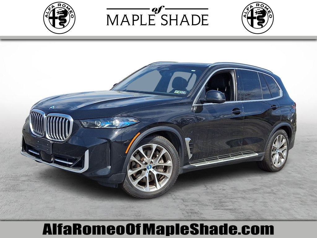 Used 2025 BMW X5 xDrive50e image 1