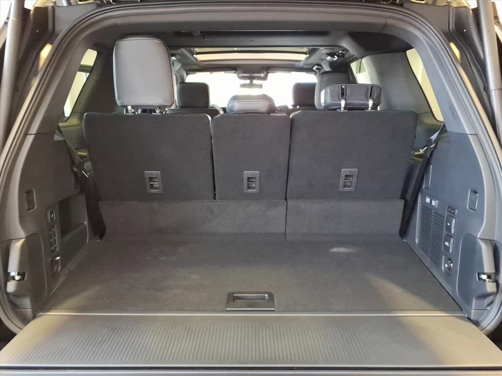 New 2025 Ford Expedition Platinum w/ Stealth Performance Package image 9