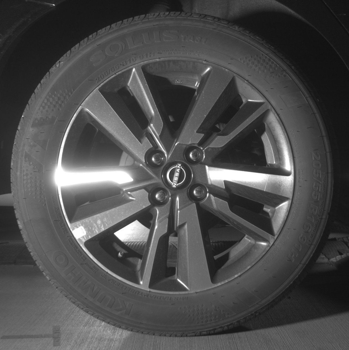 Used 2025 Nissan Versa SV image 15