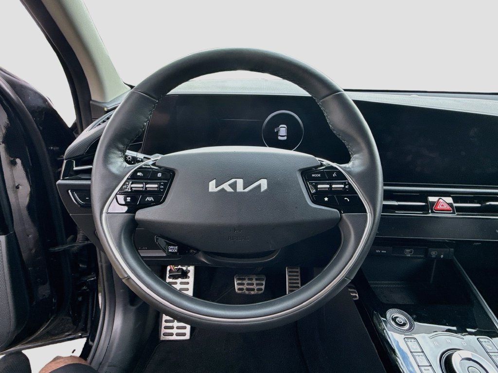 Used 2023 Kia Niro Wave w/ Wave Preserve Package FWD image 12