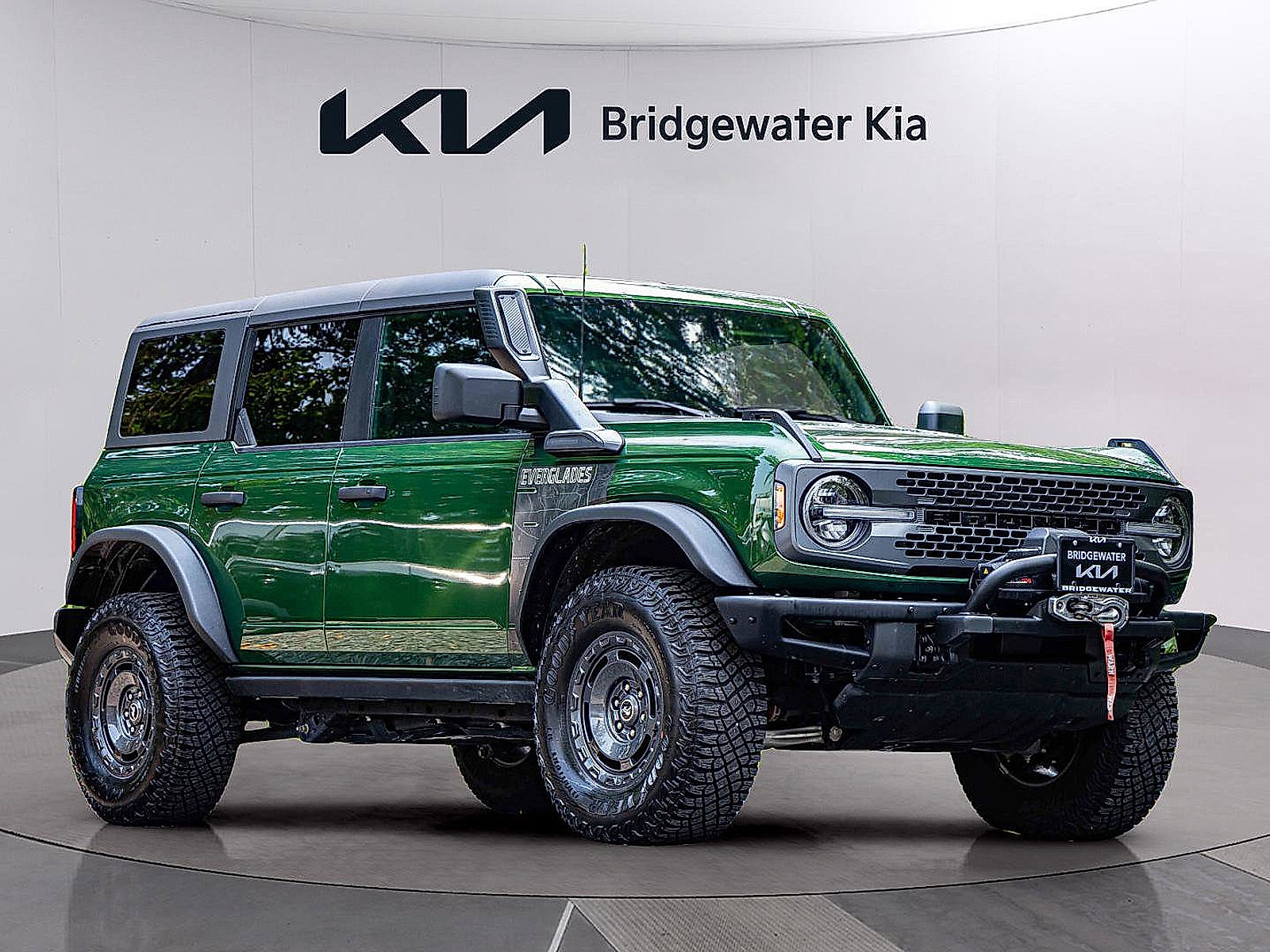 Used 2024 Ford Bronco Everglades image 21