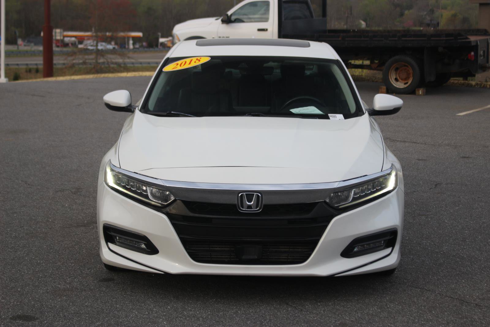Used 2018 Honda Accord EX-L image 2