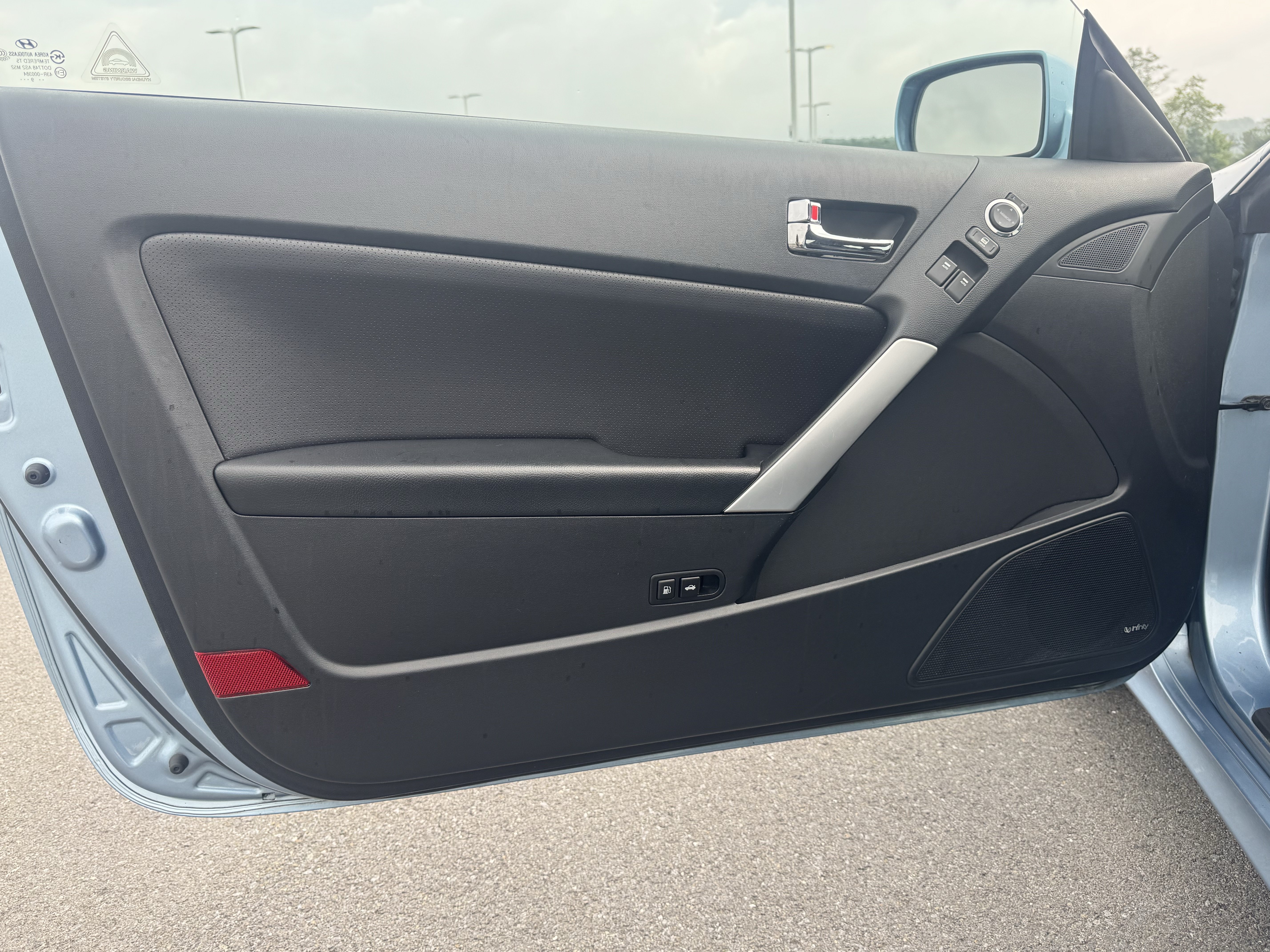 Used 2010 Hyundai Genesis 3.8 RWD image 14