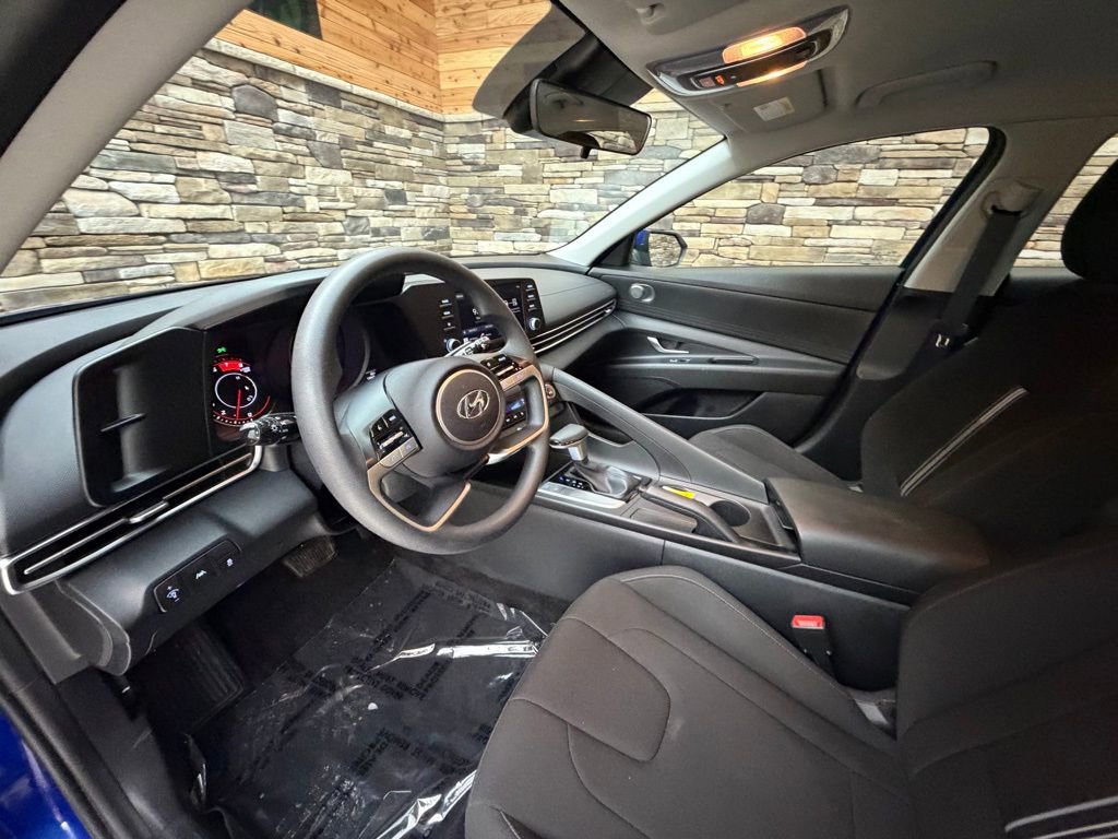 Certified 2023 Hyundai Elantra SEL image 10