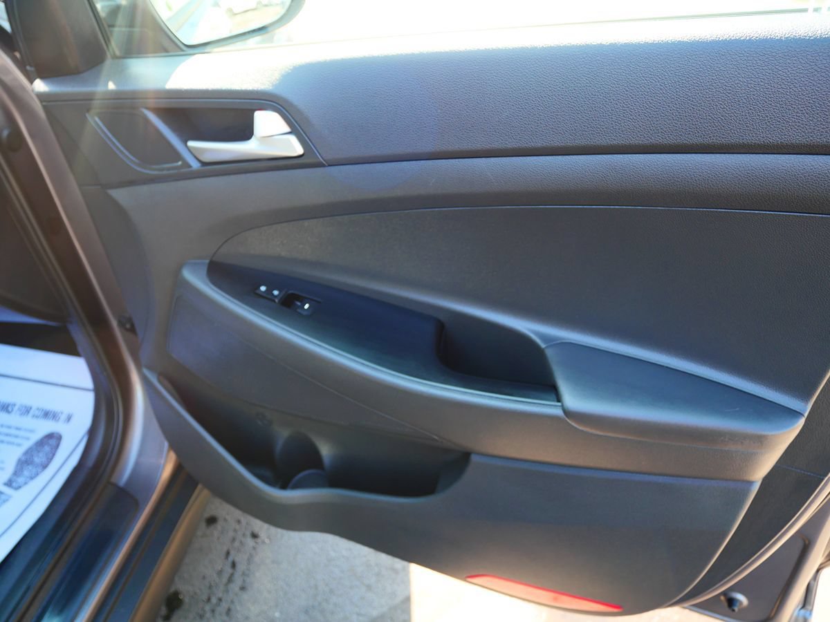 Used 2021 Hyundai Tucson SE AWD/4WD image 19