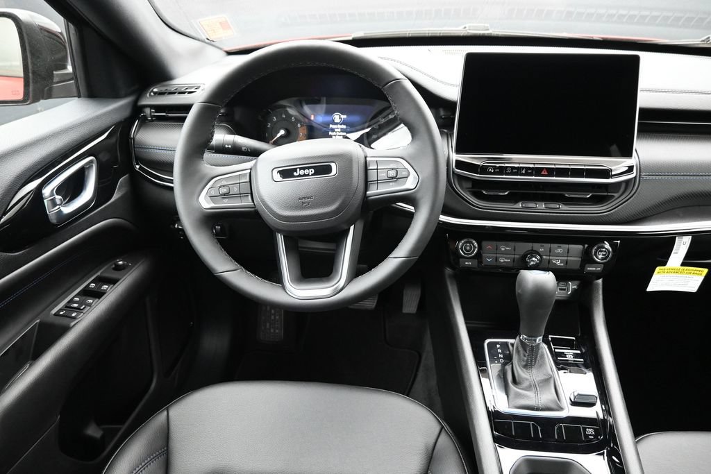 New 2026 Jeep Compass Latitude AWD/4WD image 3