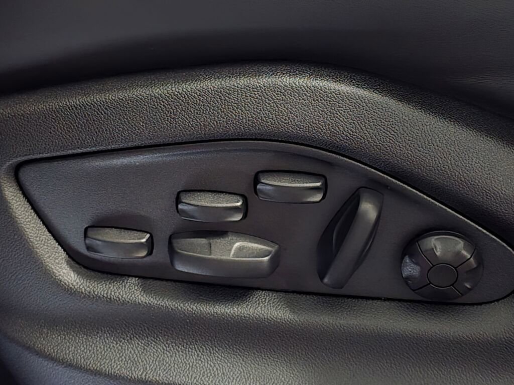 New 2026 Porsche Cayenne GTS image 37