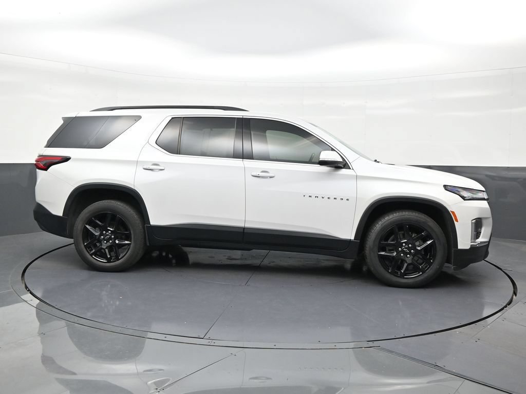 Used 2022 Chevrolet Traverse LT FWD image 6