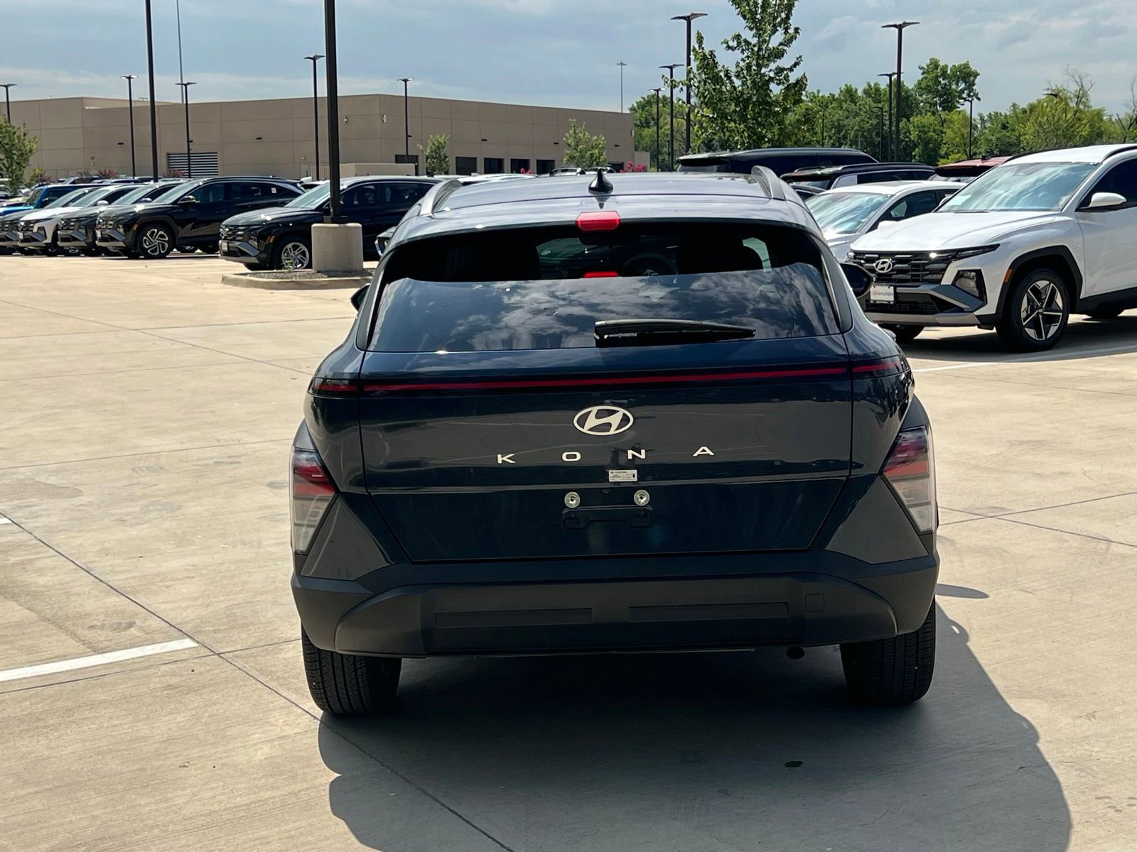 Used 2024 Hyundai Kona SEL FWD image 11