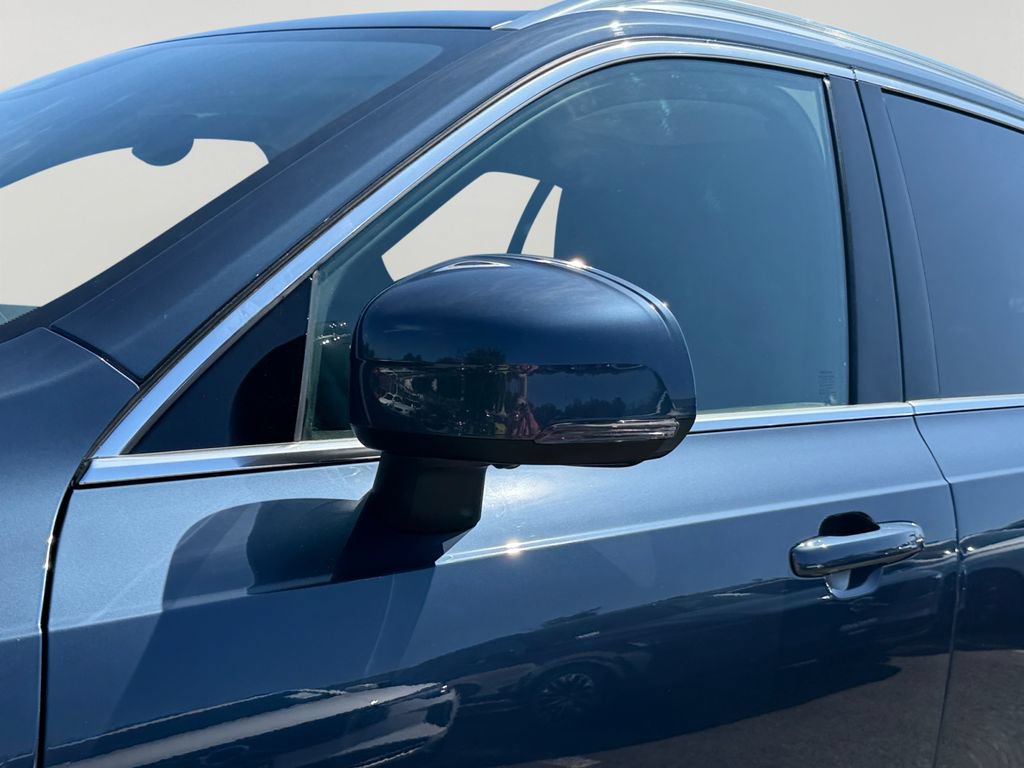 Certified 2025 Volvo XC90 T8 Plus AWD/4WD image 28