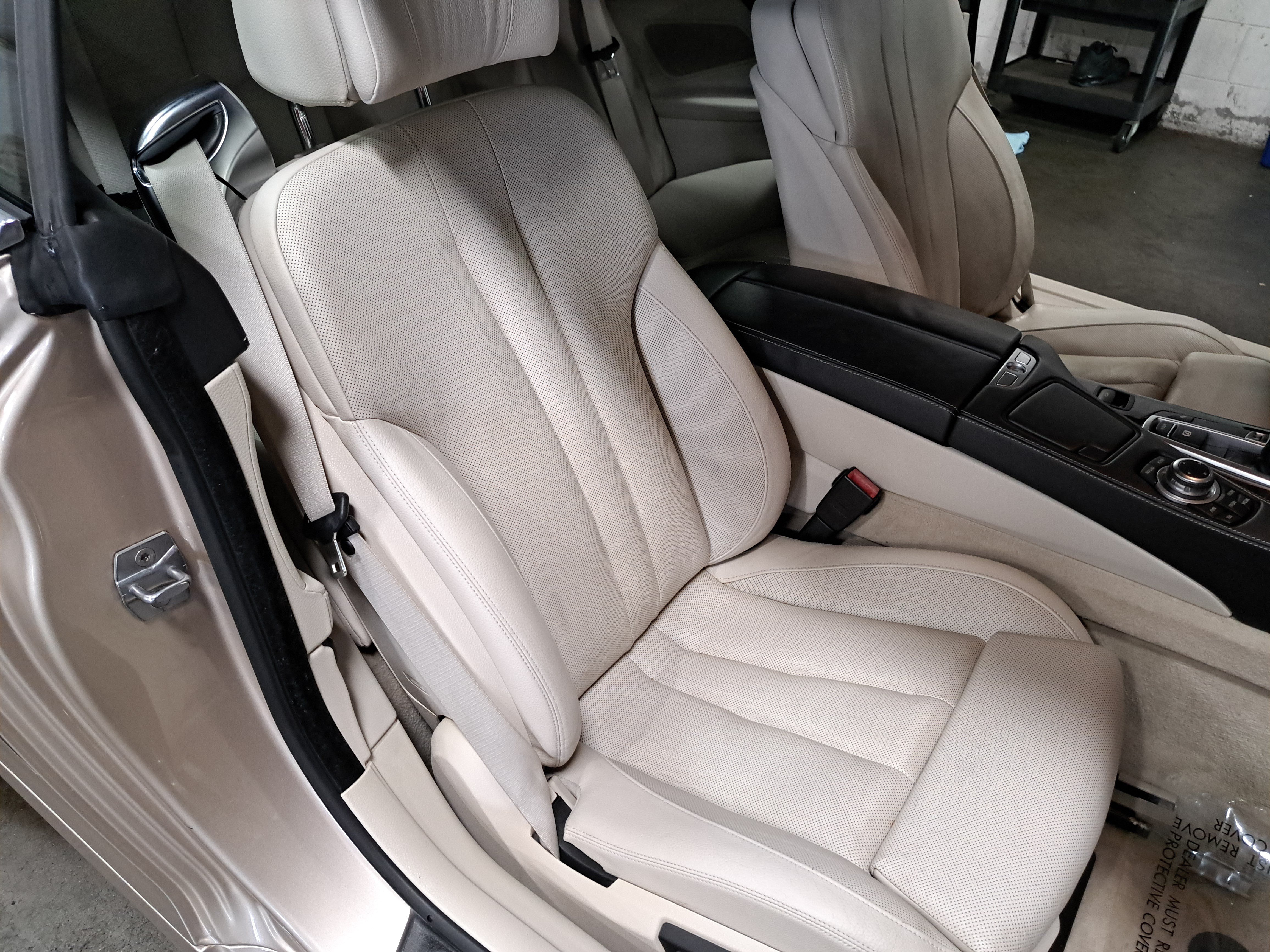 Used 2013 BMW 640i Convertible RWD image 10