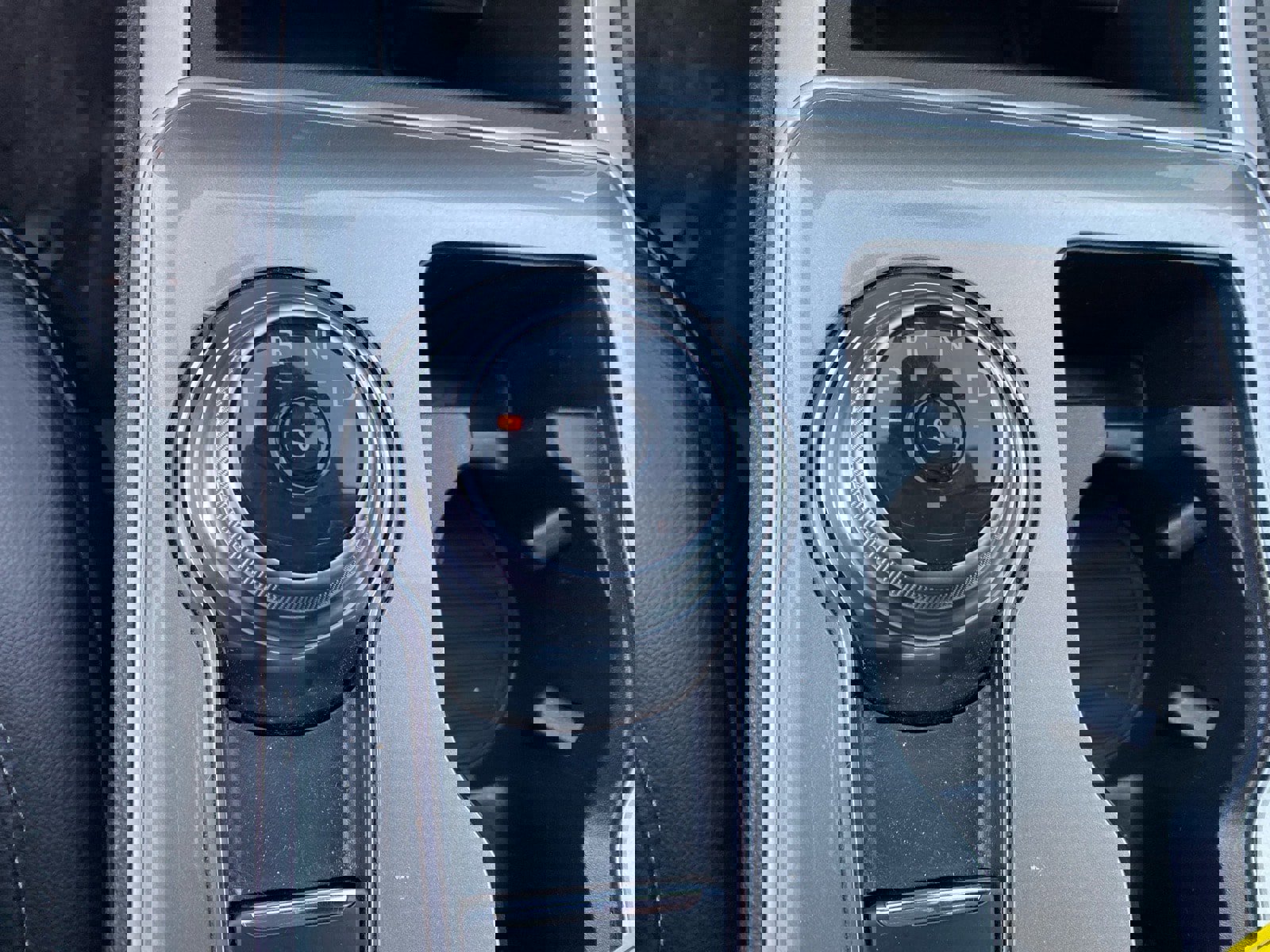 Used 2024 Ford Edge SEL w/ Convenience Package image 12