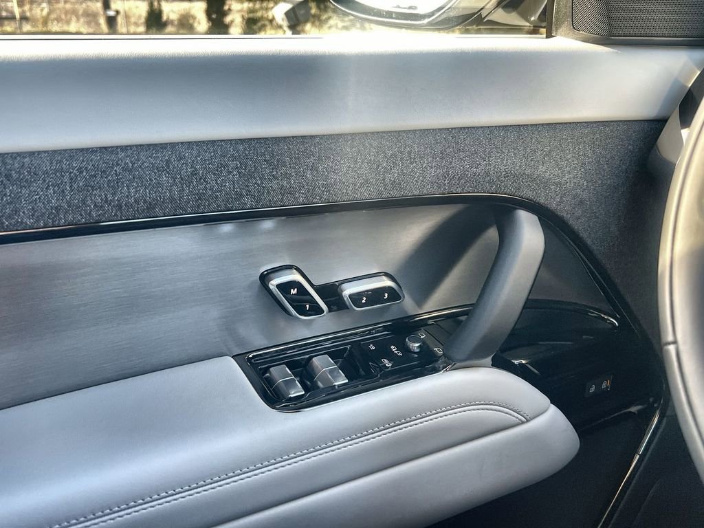 Used 2026 Land Rover Range Rover Sport SE AWD/4WD image 20