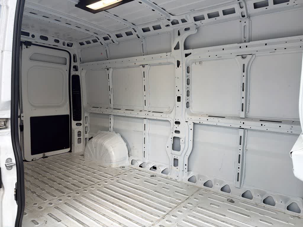 Used 2025 RAM ProMaster 2500 w/ Convenience Group FWD image 14