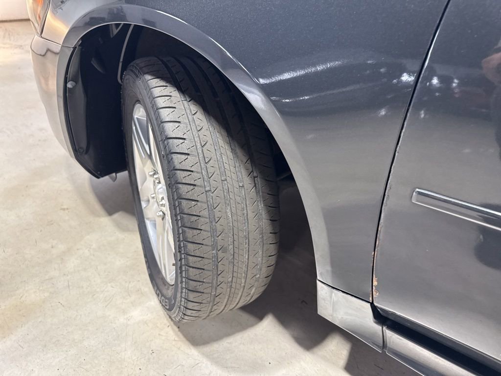 Used 2014 Chevrolet Impala LT w/ LT Sunroof Package image 3