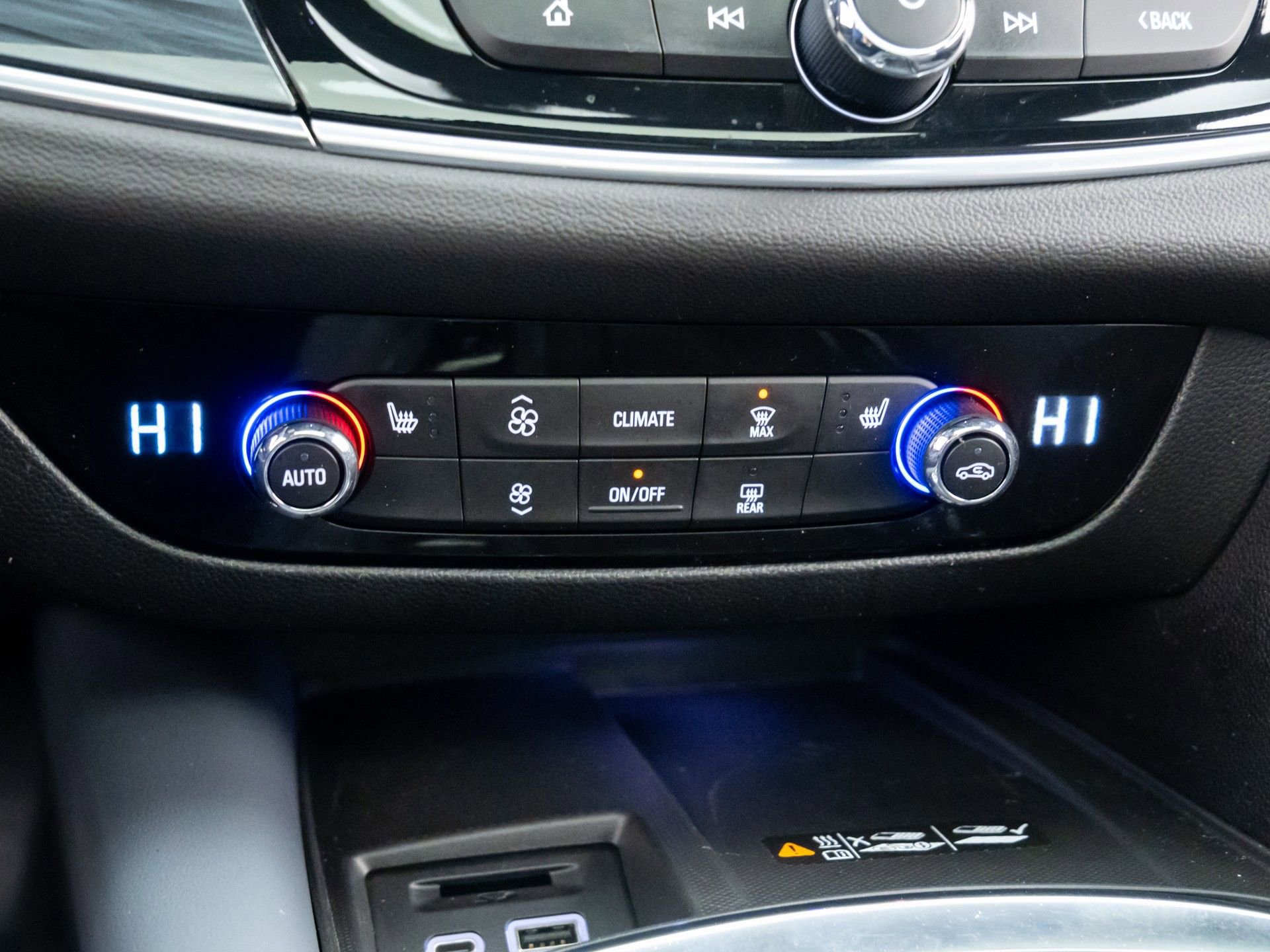 Used 2023 Buick Enclave Essence w/ Experience Buick Package image 28