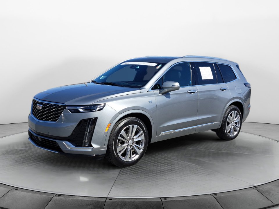 Certified 2024 Cadillac XT6 Premium Luxury w/ Technology Package FWD image 3