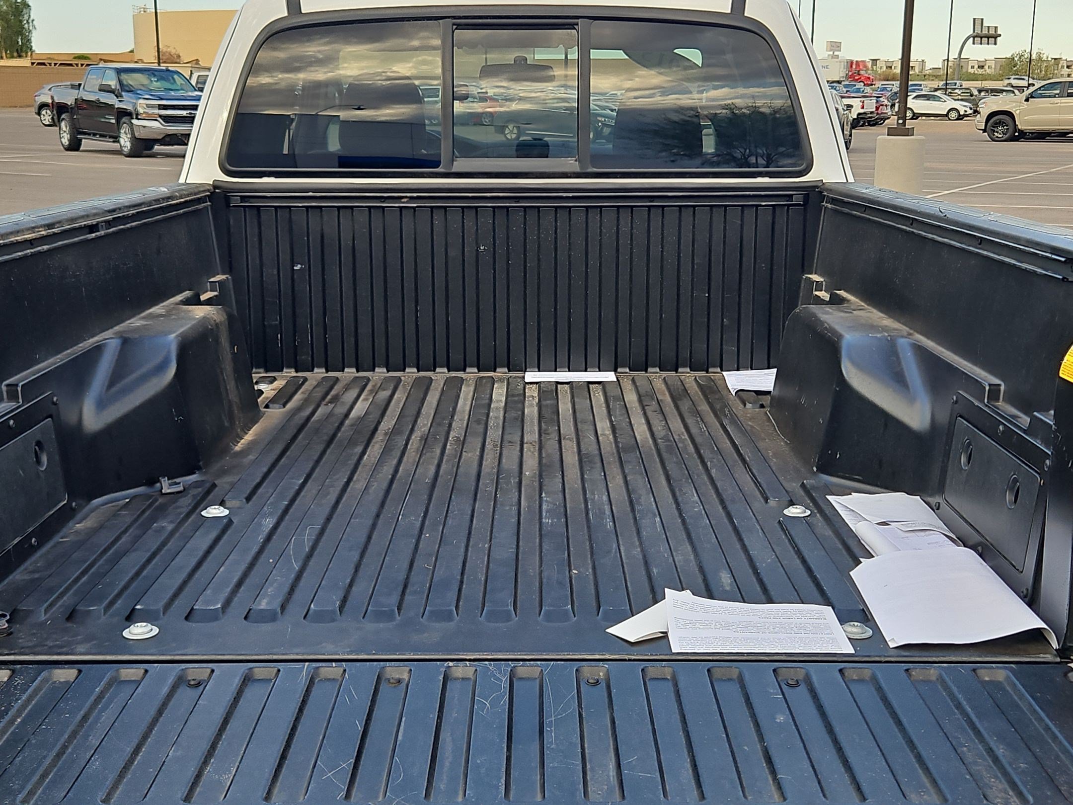 Used 2015 Toyota Tacoma 2WD Access Cab w/ Convenience Package image 29