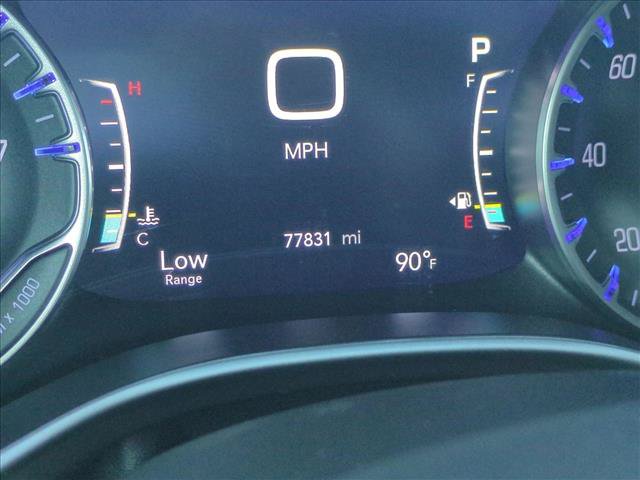 Used 2024 Chrysler Pacifica Touring-L FWD image 11