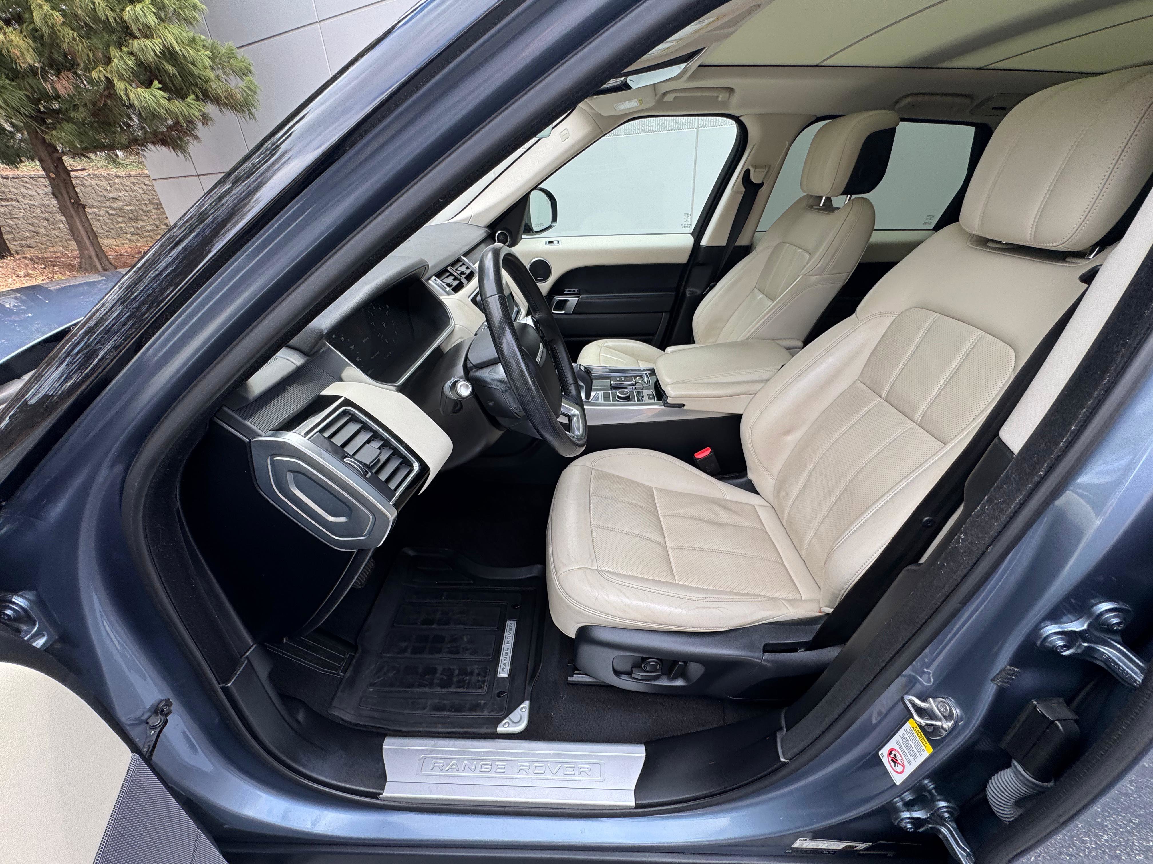 Used 2019 Land Rover Range Rover Sport HSE AWD/4WD image 21
