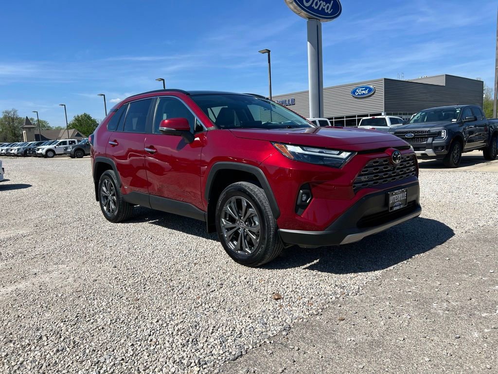 Used 2025 Toyota RAV4 Limited w/ Advanced Technology Package AWD/4WD image 1