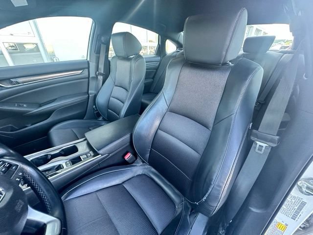 Used 2018 Honda Accord Sport image 7
