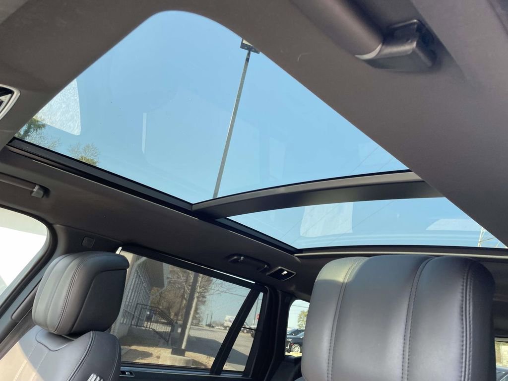 Used 2019 Land Rover Range Rover Long Wheelbase Supercharged image 20