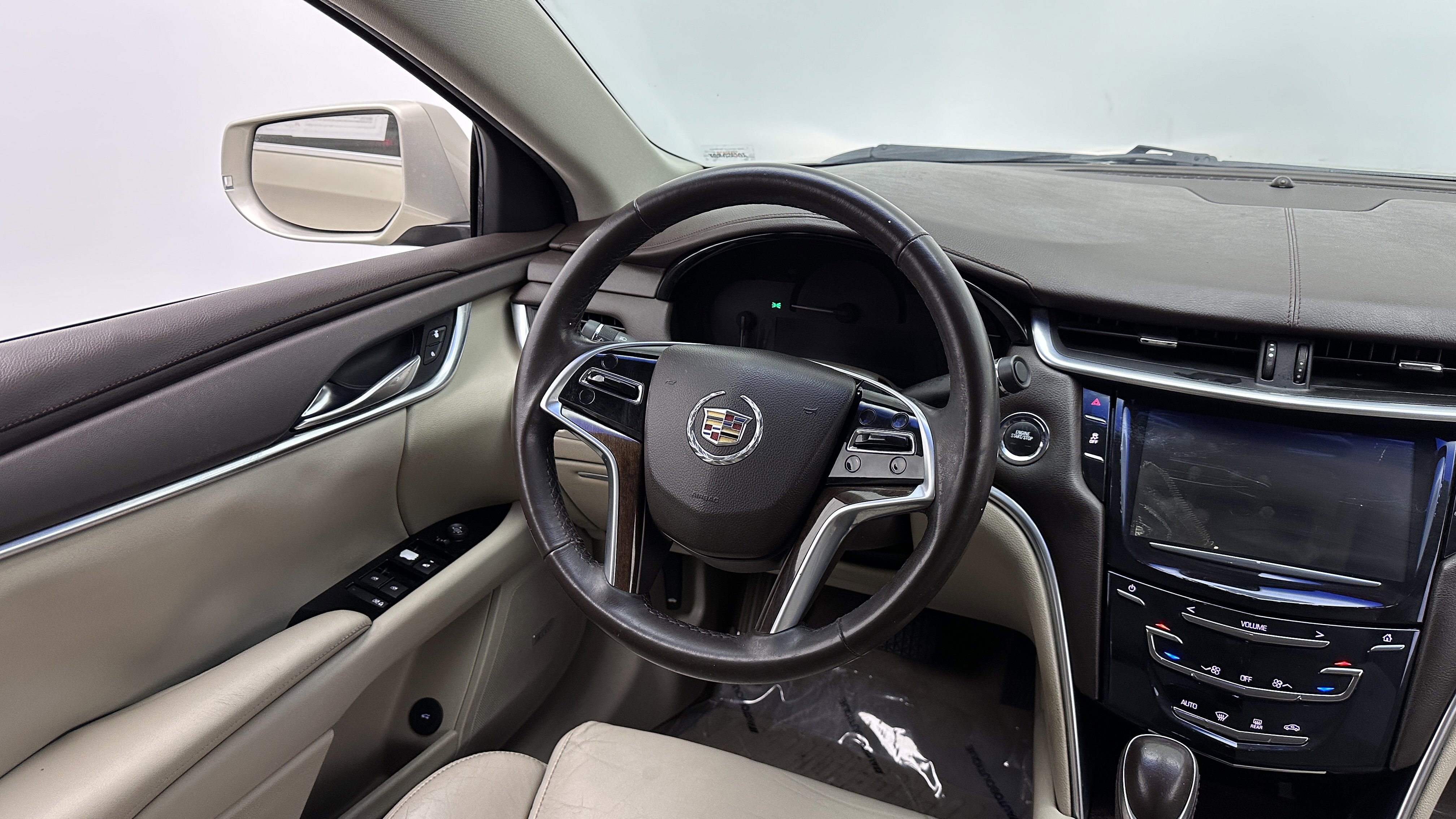 Used 2015 Cadillac XTS FWD image 23