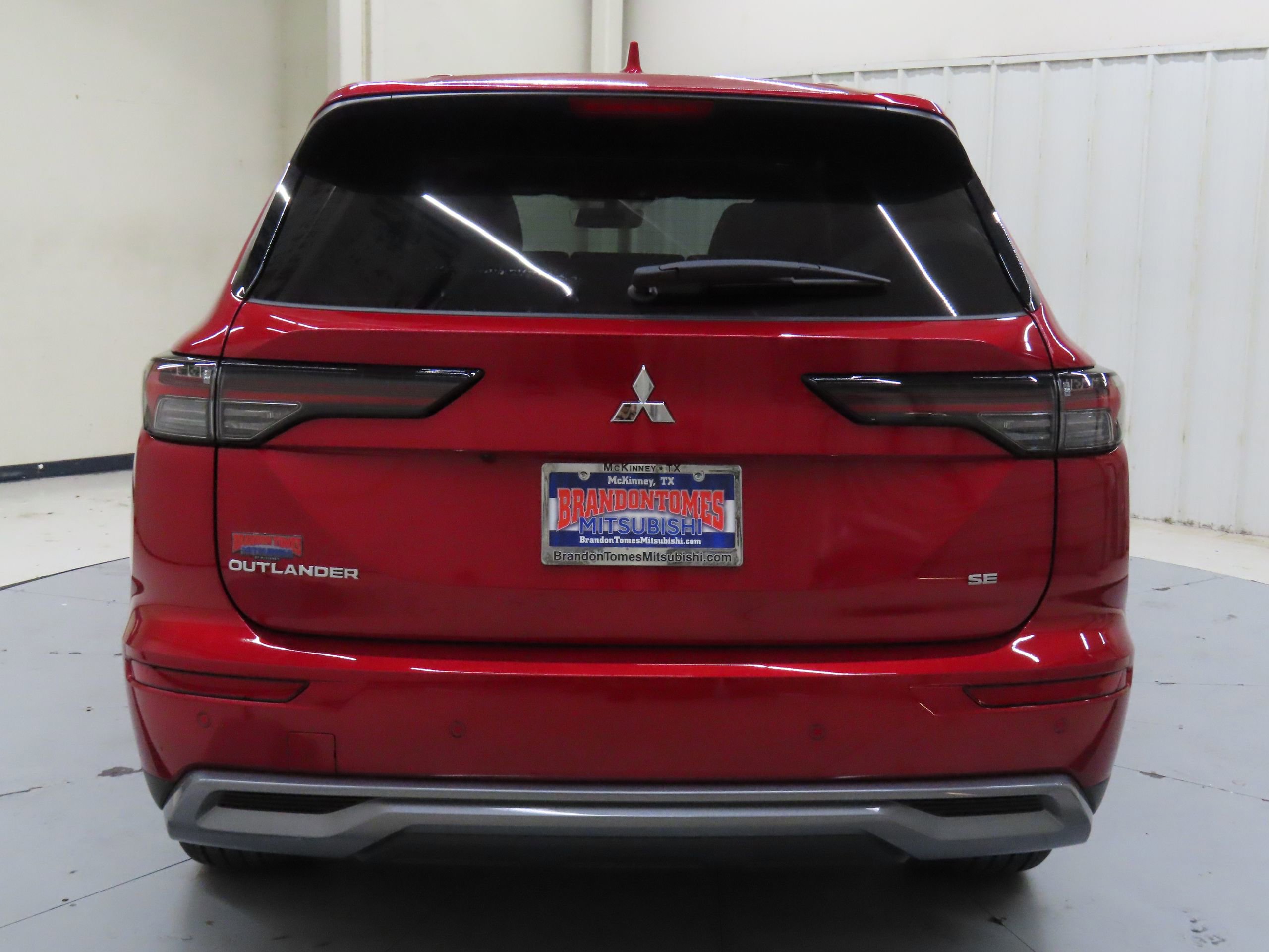 New 2025 Mitsubishi Outlander SE image 4