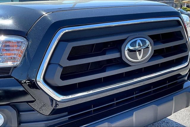 Used 2023 Toyota Tacoma SR5 w/ Technology Package image 27