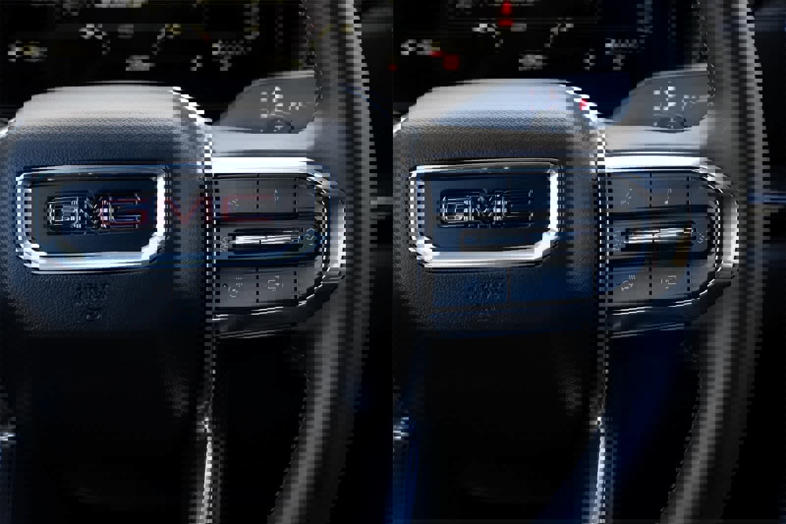 Used 2025 GMC Terrain Elevation image 11