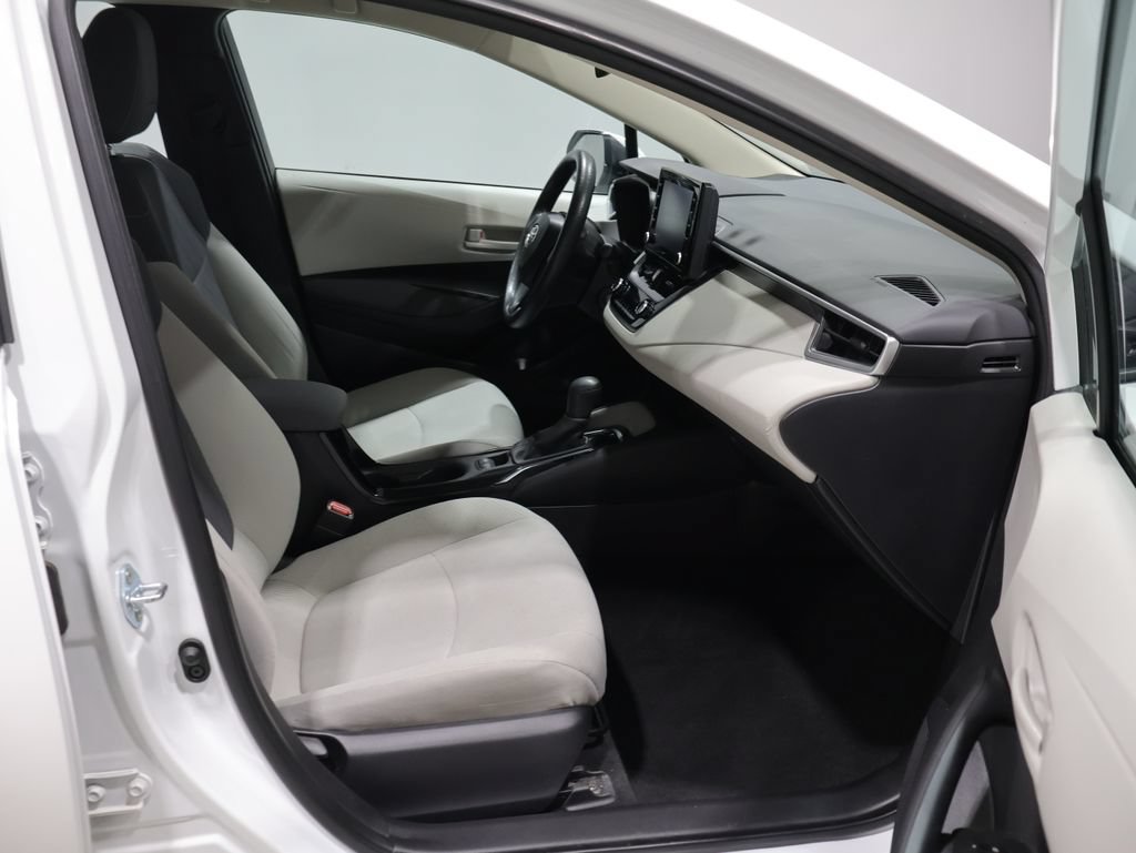 Used 2022 Toyota Corolla LE w/ Carpet Mat Package (TMS) FWD image 22