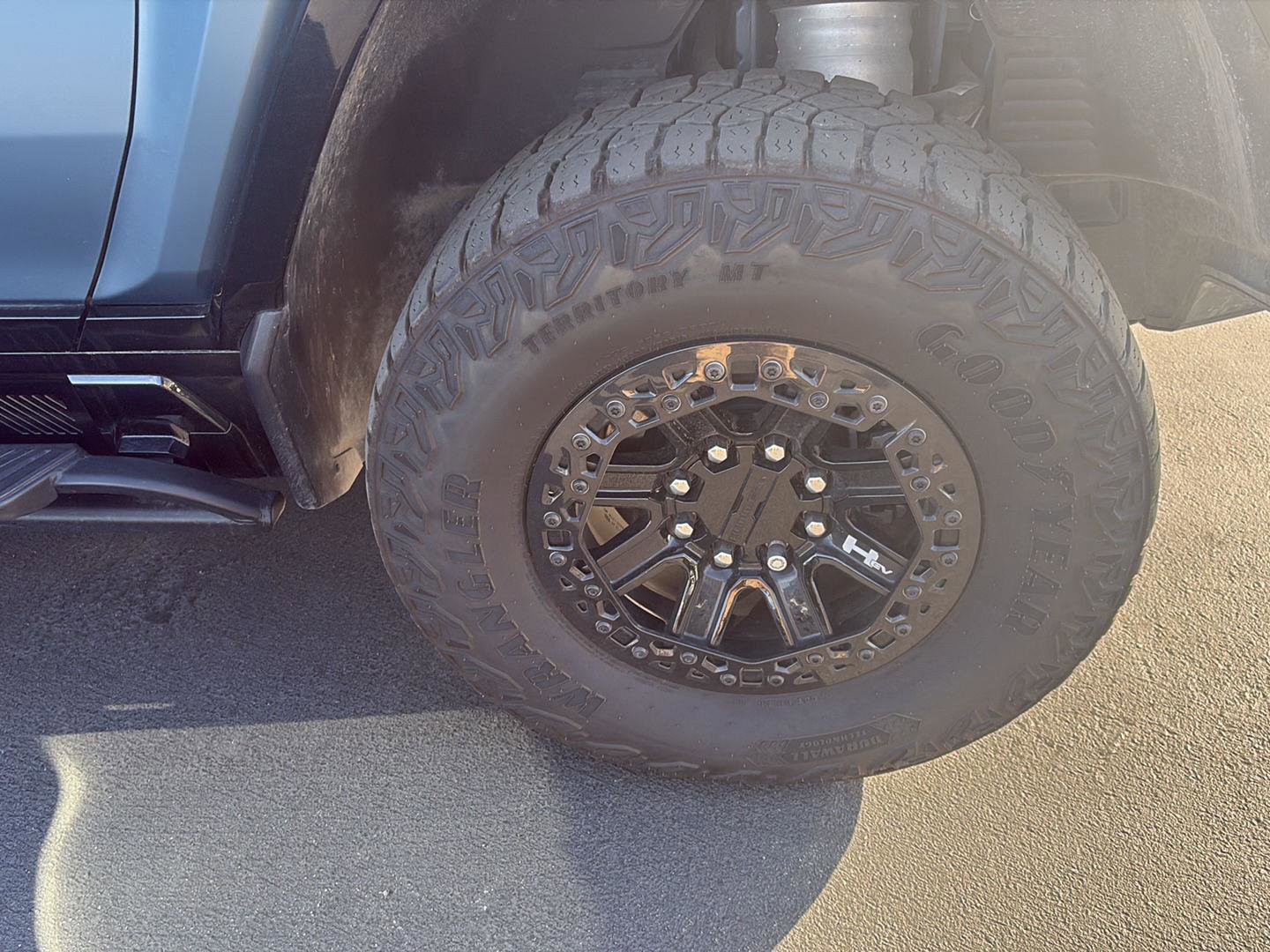 Used 2024 GMC Hummer EV 3X w/ Omega Edition image 10