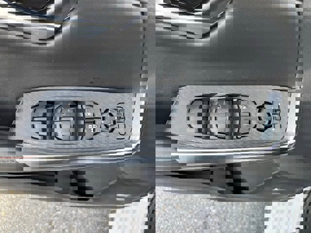 New 2025 Nissan Sentra SR w/ SR Premium Package image 11