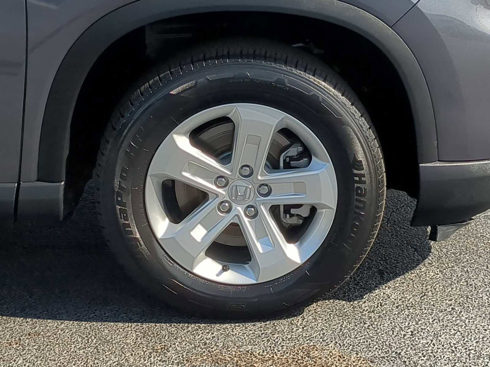 Used 2023 Honda Pilot LX image 10