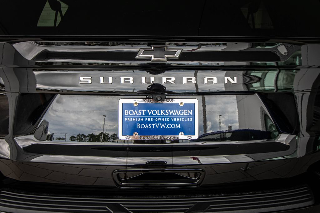 Used 2025 Chevrolet Suburban LS AWD/4WD image 15