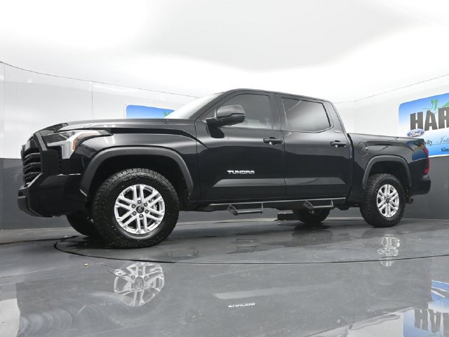 Used 2025 Toyota Tundra SR5 AWD/4WD image 17