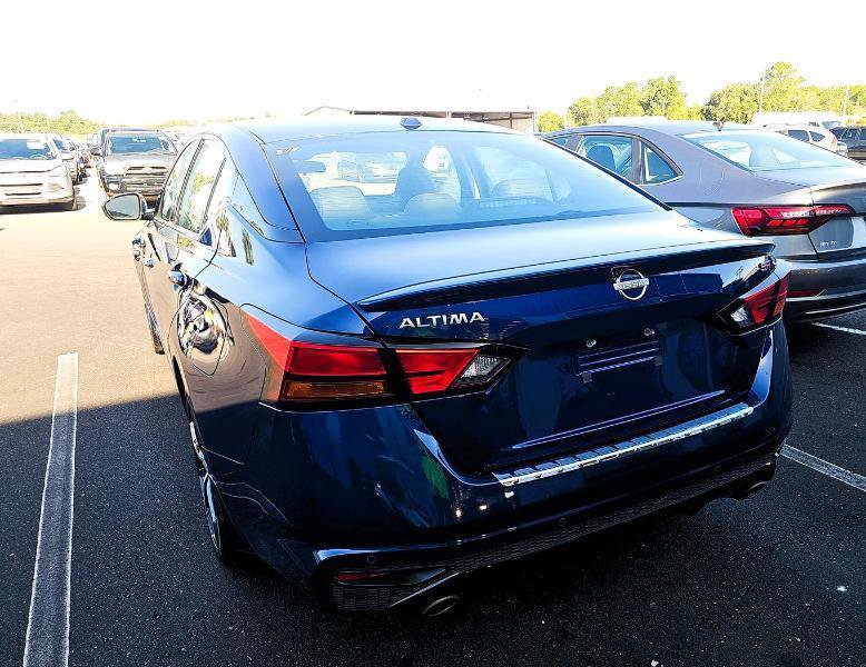 Used 2023 Nissan Altima 2.5 SR FWD image 5