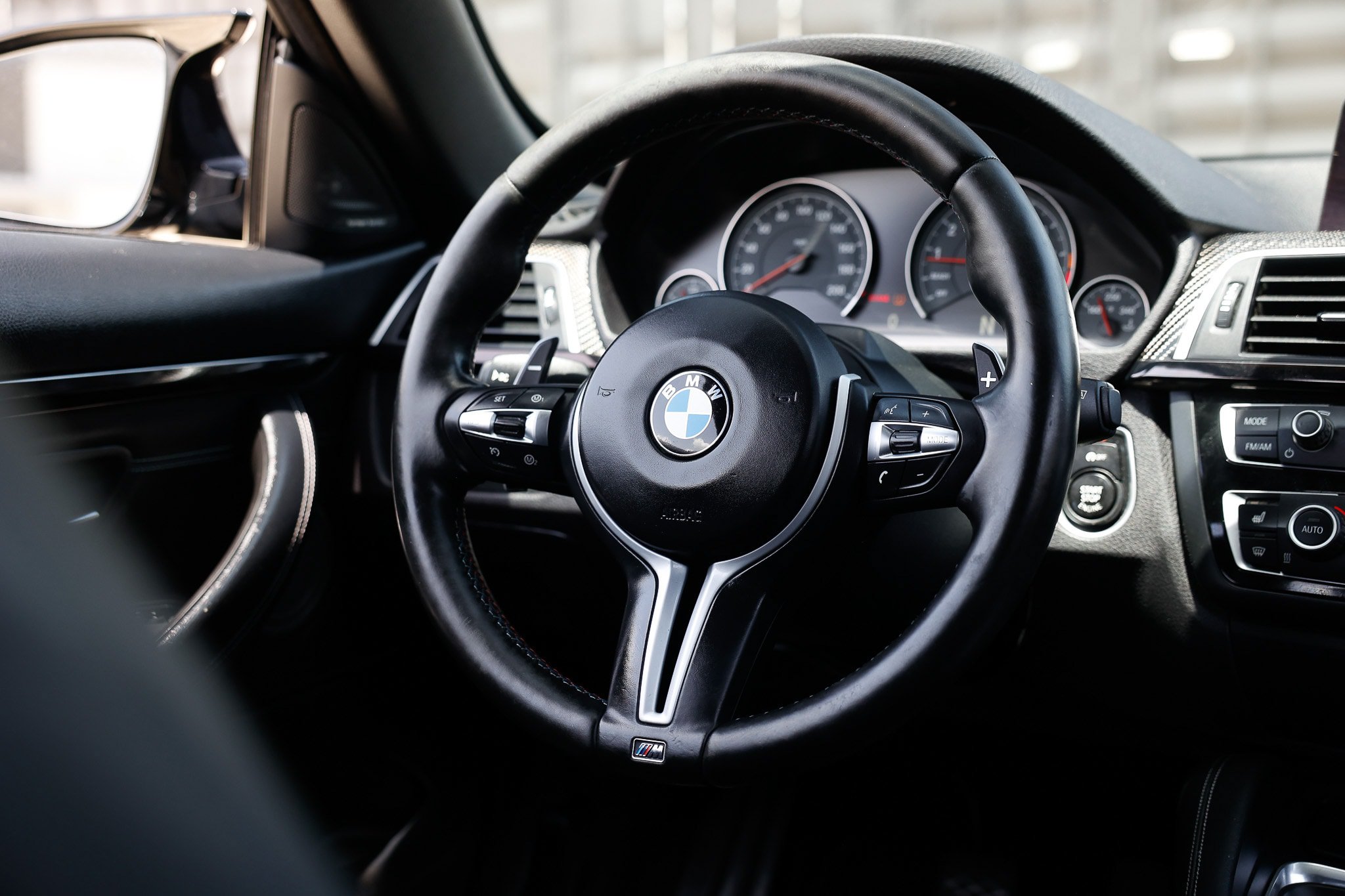 Used 2016 BMW M4 Convertible RWD image 30