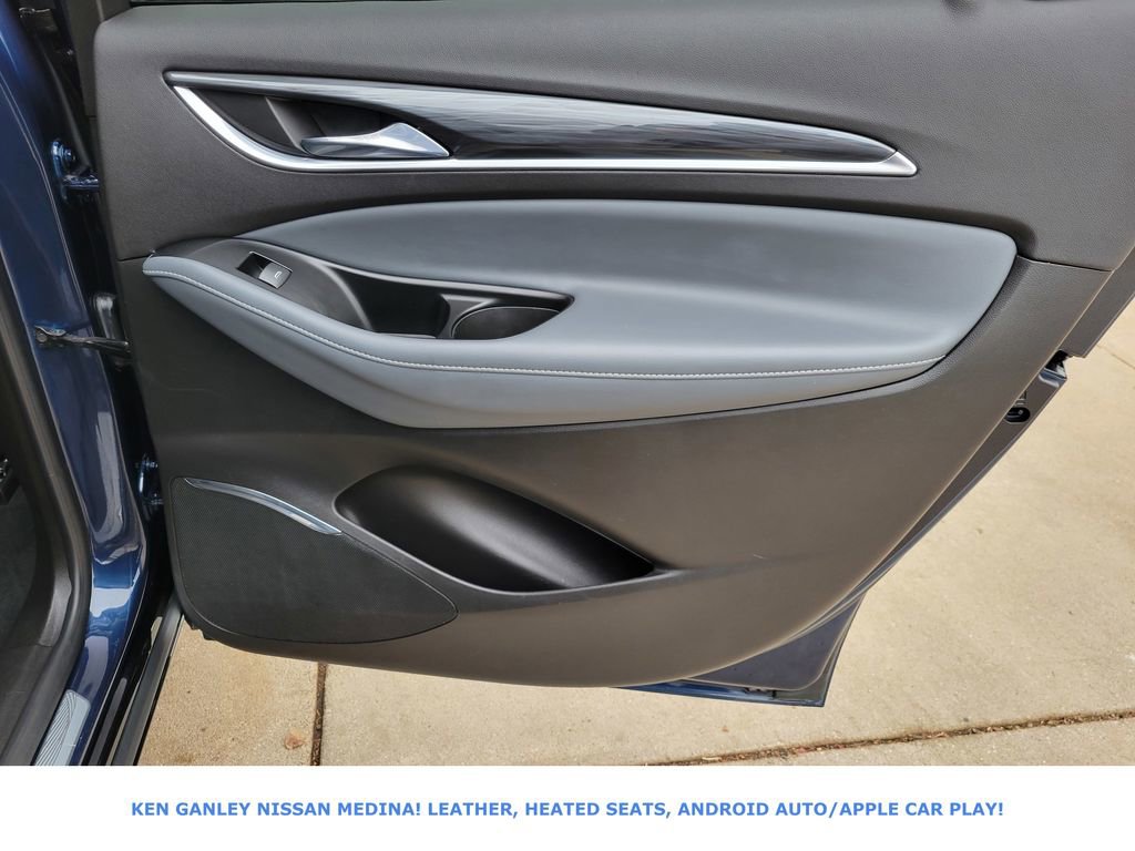 Used 2023 Buick Enclave Essence image 52