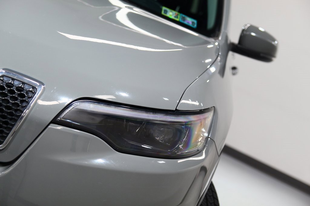 Used 2019 Jeep Cherokee Latitude Plus w/ Cold Weather Group image 7