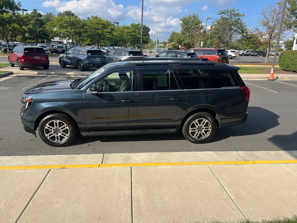 Used 2025 Ford Expedition Max Active AWD/4WD image 6