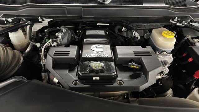 Used 2024 RAM 3500 Tradesman w/ Chrome Appearance Group image 27