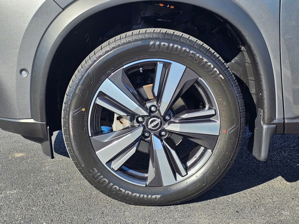Used 2023 Nissan Rogue Platinum w/ Platinum Premium Package image 9