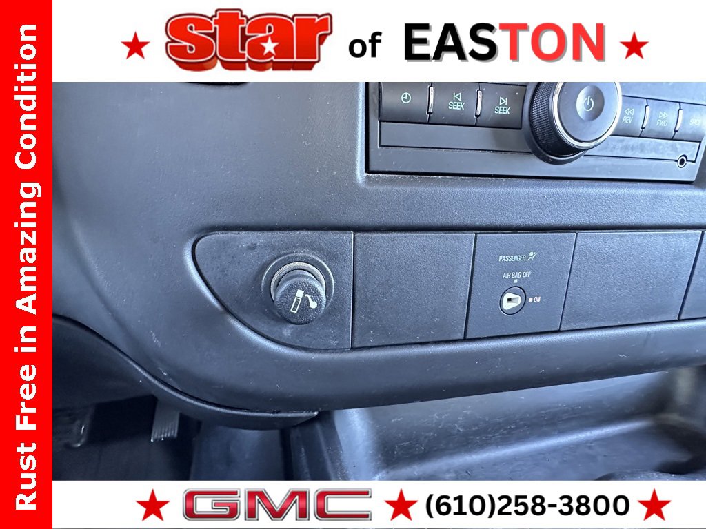 Used 2015 GMC Savana 3500 Extended w/ Smoker's Package image 17