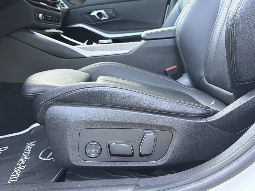 Used 2025 BMW 330i Sedan RWD image 21