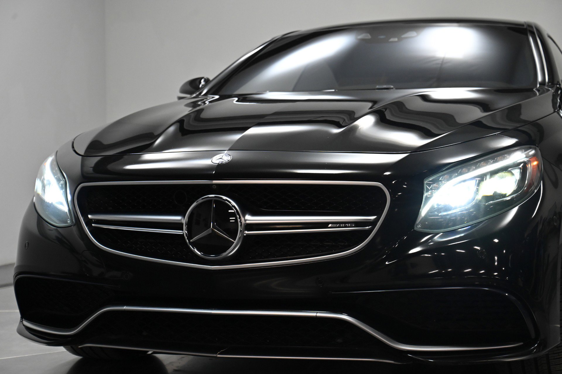 Used 2016 Mercedes-Benz S 63 AMG 4MATIC Coupe image 38