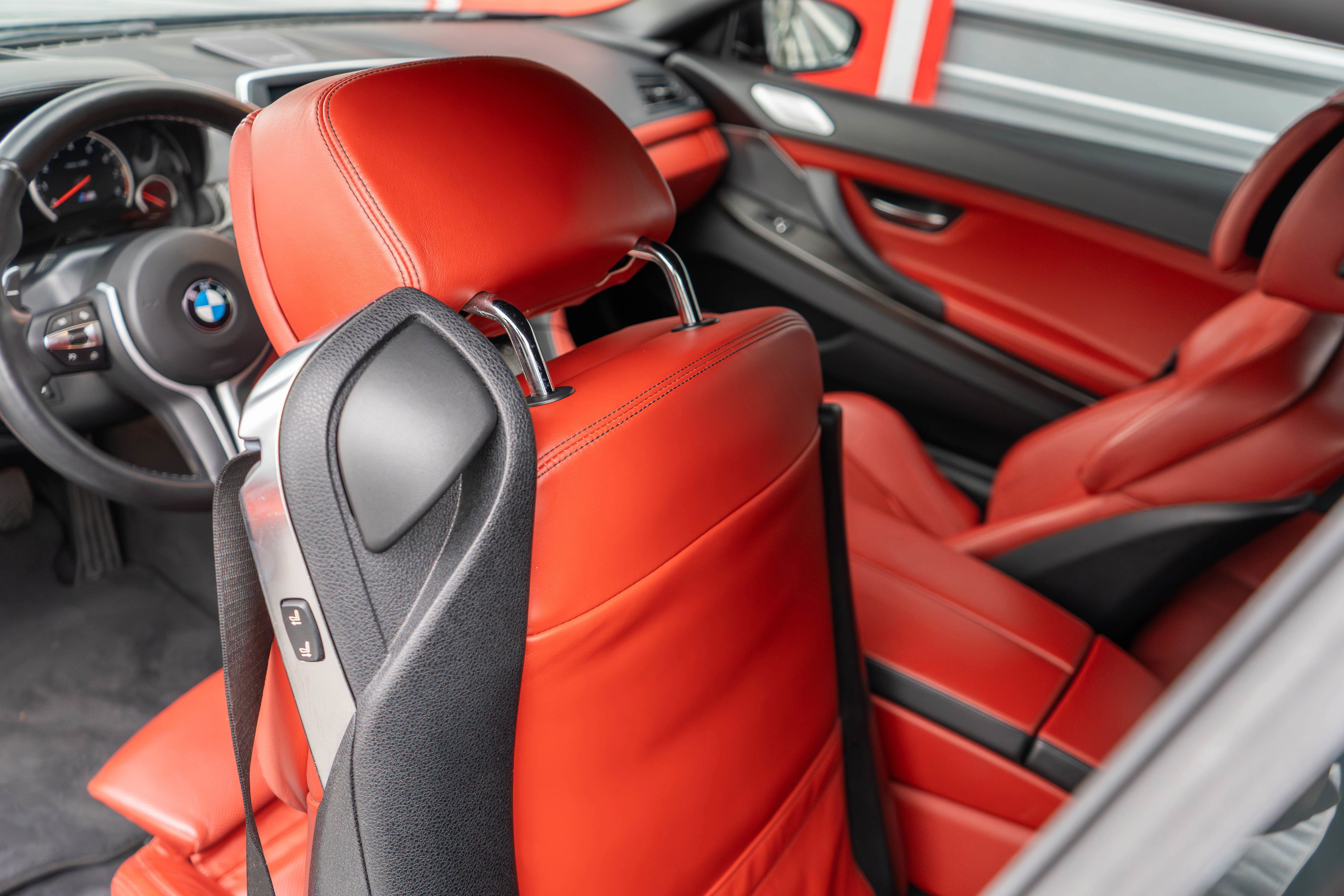 Used 2014 BMW M6 Convertible image 32