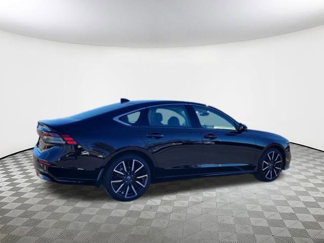 Used 2024 Honda Accord Touring image 8
